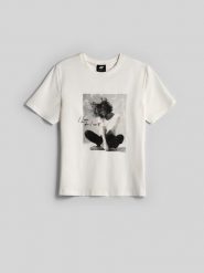 4F T-shirt relaxed z nadrukiem damski - kremowy L. Białe t-shirty damskie 4f, l, bez wzorów, z bawełny, bez kołnierzyka. Za 79.99 zł.