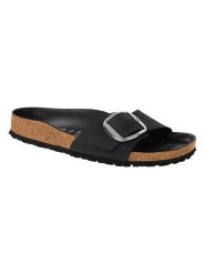 Birkenstock Skórzane klapki "Madrid" w kolorze czarnym rozmiar: 36. Czarne klapki damskie Birkenstock, bez wzorów, ze skóry, bez obcasa. Za 400.65 zł.