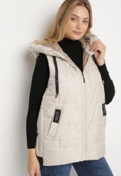 Jasnobeżowa Pikowana Kamizelka z Kapturem i Sznurkami Imvila. Brązowe kamizelki damskie Born2be, xl, z jeansu. Za 129.99 zł.