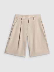 4F Spodenki casual damskie - kremowe M. Białe spodenki sportowe damskie 4f, m, z tkaniny. Za 169.99 zł.