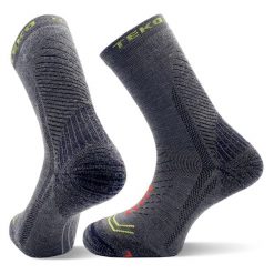Skarpety sportowe z wełną merino Teko ecoHIKE Discovery Light Half Cushion 2.0. Niebieskie skarpetki damskie TEKO, bez wzorów, z materiału. Za 62.99 zł.