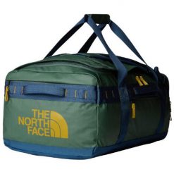 Torba turystyczna The North Face Base Camp Voyager Duffel 62L. Zielone torebki klasyczne damskie The North Face, bez wzorów, bez dodatków. Za 604.00 zł.