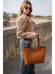 Maison héritage PARIS Skórzany shopper bag "Elis" w kolorze jasnobrązowym - 41 x 30 x 10 cm rozmiar: onesize. Brązowe shopper bag damskie maison héritage PARIS, bez wzorów, z materiału, na ramię, bez dodatków. Za 391.99 zł.