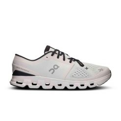 Buty do biegania Mężczyzna On Running Cloud X 4 biały. Białe obuwie do biegania damskie On. Za 1,049.00 zł.