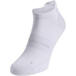 Skarpetki stopki Odlo PERFORMANCE RUN Socks short białe. Białe skarpetki damskie Odlo, bez wzorów, z meshu. Za 59.99 zł.