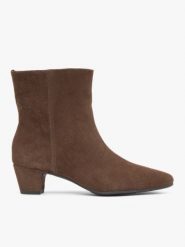 Brązowe welurowe botki na niskim obcasie. Brązowe botki damskie Ryłko, ze skóry, eleganckie, za kostkę, bez obcasa, na obcasie, bez zapięcia. Za 499.99 zł.