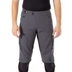 Spodenki rowerowe LEATT Shorts MTB Gravity 4.0. Szare szorty męskie LEATT, bez wzorów, sportowe. W wyprzedaży za 584.10 zł.
