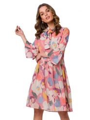 Stylove Sukienka w kolorze jasnoróżowym rozmiar: M. Różowe sukienki damskie Stylove, m, bez wzorów, bez kołnierzyka, bez ramiączek, midi. Za 206.42 zł.