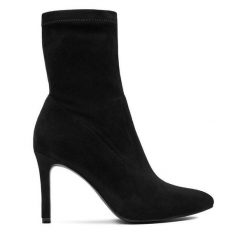 Botki JENNY. Czarne botki damskie Jenny, bez obcasa, na szpilce, bez zapięcia. Za 169.99 zł.