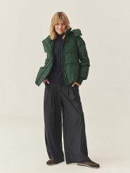 TATUUM Kurtka zimowa w kolorze zielonym rozmiar: 44. Zielone kurtki damskie Tatuum, na zimę, bez wzorów, z puchu, bez kaptura. Za 331.46 zł.