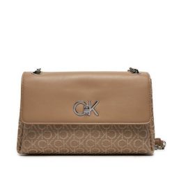 Torebka Calvin Klein. Brązowe torebki klasyczne damskie CALVIN KLEIN, bez wzorów, bez dodatków. Za 579.99 zł.