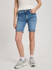 Cross Jeans Szorty dżinsowe w kolorze niebieskim rozmiar: 25W. Niebieskie szorty damskie Cross Jeans, z aplikacjami, z jeansu, klasyczne, z podwyższonym stanem. Za 92.42 zł.