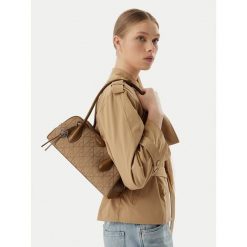 Torebka Calvin Klein. Brązowe torebki klasyczne damskie CALVIN KLEIN, bez wzorów, bez dodatków. Za 649.99 zł.