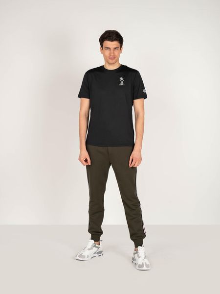 T-shirt fitness męski Foehn. Czarne t-shirty męskie North Sails, m, z aplikacjami, z poliesteru, bez kołnierzyka. Za 229.00 zł.