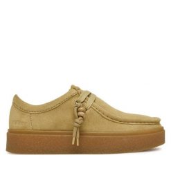 Półbuty Clarks. Brązowe półbuty damskie Clarks, bez wzorów, bez obcasa, na płaskiej podeszwie. Za 479.99 zł.