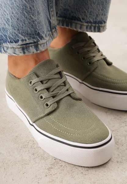 Zielone Klasyczne Tenisówki z Ozdobnym Paskiem przy Podeszwie Ranora. Zielone trampki i tenisówki damskie Born2be, bez wzorów, z dresówki. Za 49.99 zł.