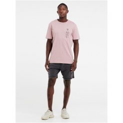 Koszulka męska Protest PRTRHODAS t-shirt. Czerwone t-shirty męskie Protest, m, bez wzorów, bez kołnierzyka. W wyprzedaży za 116.99 zł.