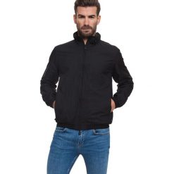 Kurtka w kolorze czarnym. Czarne kurtki męskie Lonsdale, Kangol, Crosshatch, l, bez wzorów, bez kaptura. W wyprzedaży za 159.95 zł.