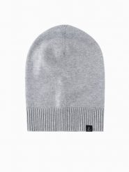 Zimowa czapka męska beanie z bawełnianej dzianiny – szary melanż V5. Szare czapki męskie Ombre Clothing, na zimę, bez wzorów, z bawełny, klasyczne. Za 129.99 zł.