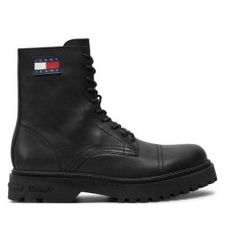 Trapery Tommy Jeans. Czarne buty zimowe męskie Tommy Jeans, z jeansu, bez zapięcia. Za 749.99 zł.