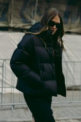 PUCHOWA KURTKA OSLO CZARNA M - Flawless. Czarne kurtki damskie Flawless, na zimę, m, bez wzorów, z dzianiny, bez kaptura. Za 1,690.00 zł.