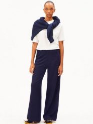 ARMEDANGELS Spodnie Kobiety wiskoza niebieski, XS. Niebieskie spodnie materiałowe damskie ARMEDANGELS, bez wzorów, z wiskozy, eleganckie. Za 499.95 zł.