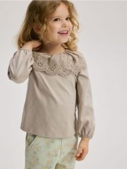 Koszulka z ozdobnym kołnierzem - beżowy. Brązowe koszulki dziewczęce Reserved, m, bez wzorów, z bawełny, bez ramiączek. Za 49.99 zł.