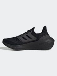 Adidas Buty "Ulrtaboost Light" w kolorze czarnym do biegania rozmiar: 39. Czarne obuwie do biegania damskie Adidas. Za 395.31 zł.
