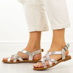 Skórzane Gl płaskie sandały damskie Cambell 19393. Szare sandały damskie Cambell, bez wzorów, z jeansu, bez obcasa, na płaskiej podeszwie. Za 219.00 zł.