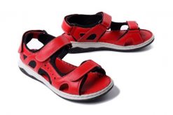 ARTIKER RELAKS 54C0614 c zerwony, sandały damskie. Czarne sandały damskie Artiker Relaks, bez wzorów, bez obcasa, na płaskiej podeszwie. Za 167.93 zł.