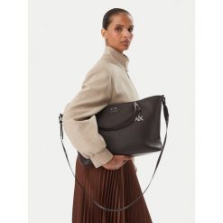 Torebka Armani Exchange. Brązowe torebki klasyczne damskie Armani Exchange, bez wzorów, bez dodatków. Za 829.99 zł.