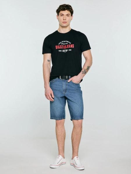 Koszulka męska z kontrastowym nadrukiem czarna Sers 906. Czarne t-shirty sportowe męskie Big Star, l, z dzianiny, bez ramiączek. Za 99.99 zł.
