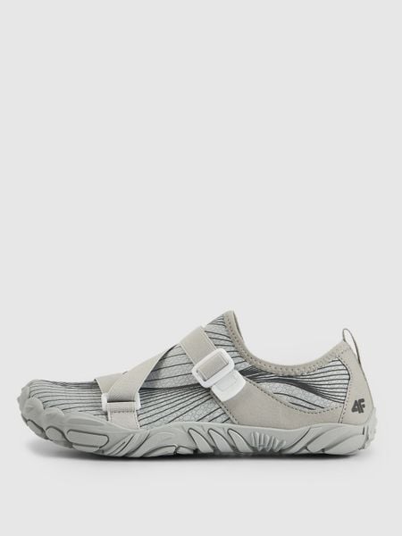 4F Buty do wody BALTROCK damskie - szare 36. Szare obuwie trekkingowe damskie 4f, na lato. Za 119.99 zł.