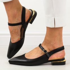 Czarne pu sandały damskie na obcasie Sergio Leone sk831. Czarne sandały damskie Sergio Leone, bez wzorów, ze skóry, bez obcasa, na obcasie. Za 149.00 zł.