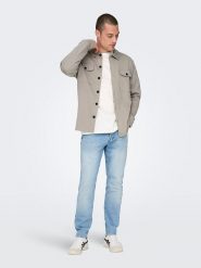 ONLY & SONS Koszula w kolorze zielonym rozmiar: XL. Zielone koszule męskie Only & Sons, xl, bez wzorów, bez kołnierzyka, bez ramiączek. Za 140.53 zł.