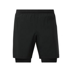 Spodenki do biegania Reebok 2 en 2. Czarne szorty męskie Reebok, z materiału, bez kołnierzyka. Za 224.60 zł.