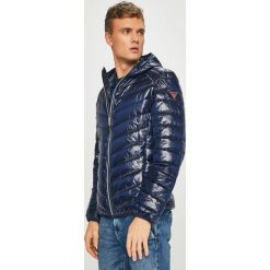 Guess Jeans - Kurtka. Niebieskie kurtki męskie Guess Jeans, l, z aplikacjami, z jeansu, z kapturem. W wyprzedaży za 399.90 zł.