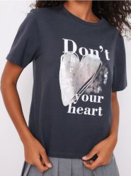 Koszulka - niebieski. Niebieskie t-shirty damskie Sinsay, l, bez wzorów, bez kołnierzyka. W wyprzedaży za 8.99 zł.