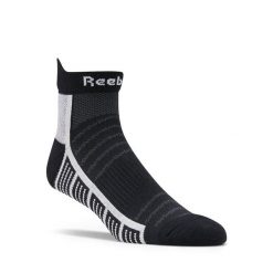 Skarpety krótkie Reebok. Czarne skarpetki damskie Reebok, bez wzorów. Za 39.99 zł.