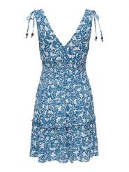 ONLY Sukienka letnia Fernanda 15373070 Niebieski Regular Fit. Niebieskie sukienki damskie Only, na lato, s, bez wzorów, z wiskozy, bez kołnierzyka, bez ramiączek. Za 159.99 zł.