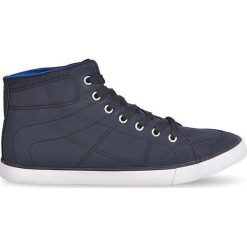 Czarne Wysokie Trampki Casual 033 Czarny. Czarne trampki i tenisówki męskie INNA MARKA, bez wzorów, z materiału, bez zapięcia. Za 79.00 zł.