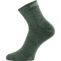 Skarpety merino WHO. Zielone skarpetki damskie LASTING, bez wzorów, z elastanu. Za 51.00 zł.