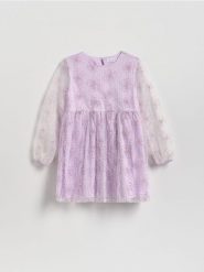 Sukienka we wzory - lawendowy. Fioletowe sukienki dziewczęce Reserved, bez wzorów, z tkaniny, bez ramiączek. Za 109.99 zł.