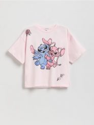 T-shirt Lilo i Stitch - pastelowy róż. Czerwone koszulki dziewczęce Reserved, bez wzorów, z bawełny, bez ramiączek. Za 55.99 zł.