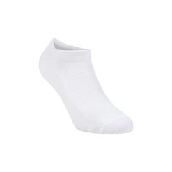 Niewidzialne skarpetki Geox (x3). Białe skarpetki męskie Converse, bez wzorów. Za 110.50 zł.