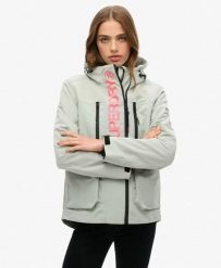 Superdry Kurtka Windbreaker Tech z Kapturem Slim. Szare kurtki damskie Superdry., bez wzorów, z kapturem. Za 529.55 zł.