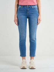 Jeansy damskie z krótką nogawką niebieskie Adela Cropped 332. Niebieskie jeansy damskie Big Star. W wyprzedaży za 249.99 zł.