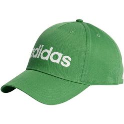 Czapka z daszkiem adidas Daily Cap. Białe czapki męskie Adidas, bez wzorów, sportowe. Za 61.00 zł.