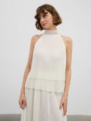 BGN Bluzka w kolorze kremowym rozmiar: 40. Brązowe bluzki damskie BGN, bez wzorów, bez kołnierzyka, bez ramiączek. Za 56.99 zł.