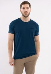 T-shirt z kieszonką T-JAGGER. Czarne t-shirty męskie Volcano, m, z aplikacjami, z bawełny, bez kołnierzyka. Za 54.99 zł.